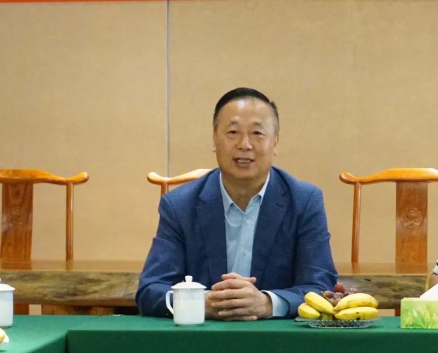 廖容就董事长在会上讲话